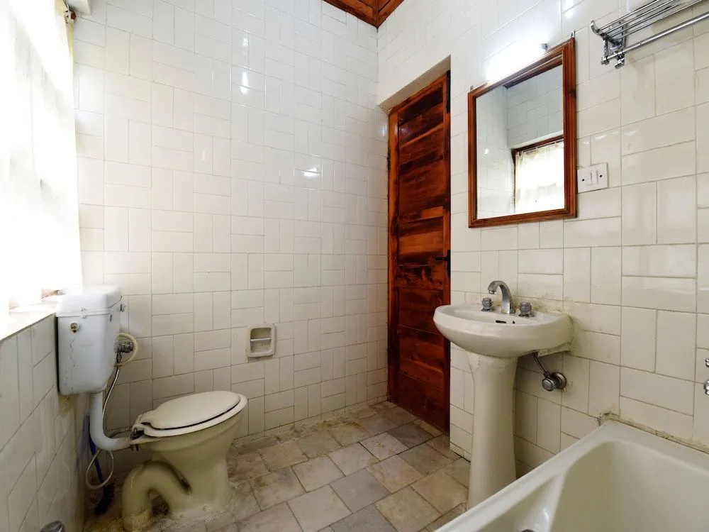 OYO Home 15642 Luxurious 2BHK
