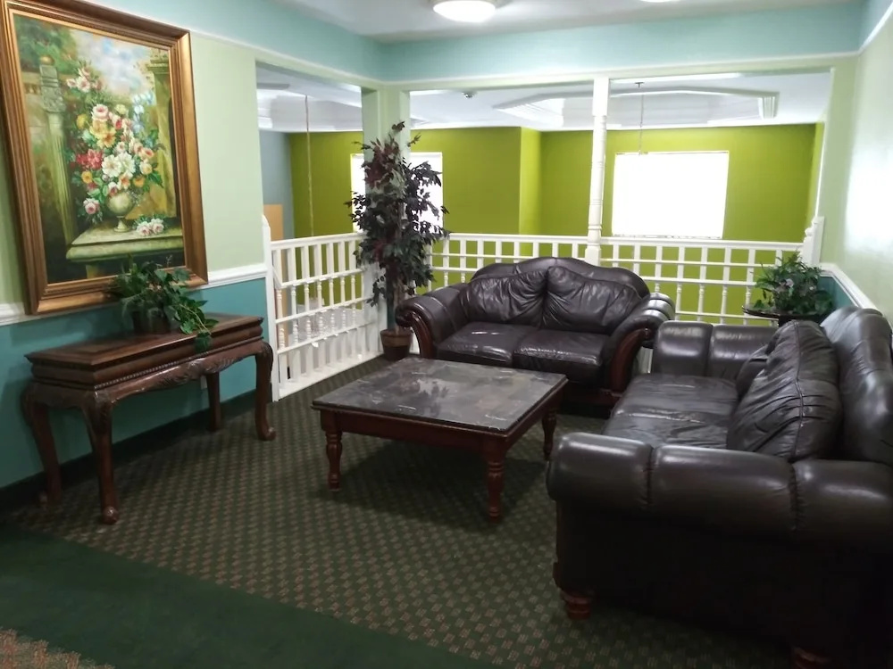 Deluxe Inn & Suites