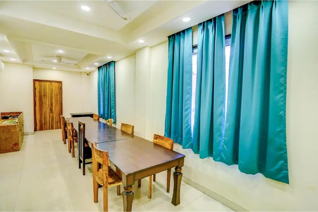 FabHotel Shiv Rachna - Mansarovar