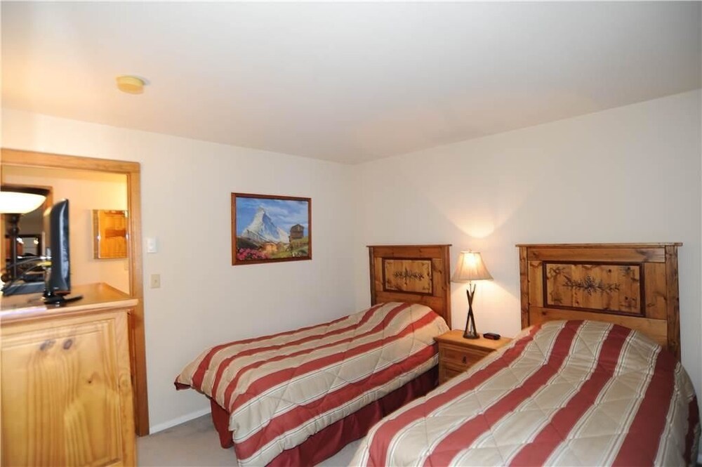 Asgard Haus 703 (Condo) Apartment 2