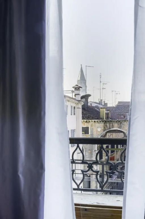 Rialto Canal View With Terrace and Balcony by Wonderful Italy