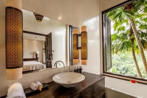Villa Naga Putih