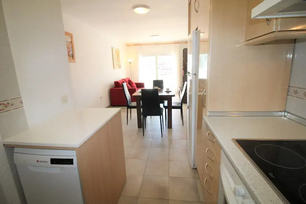 Modern Family Apartment Near Beach