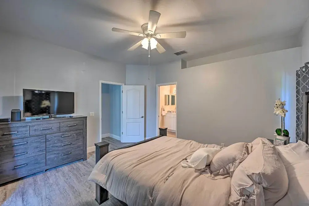Lely Resort Home w/ Lanai - 1 Mi to Golf Course!