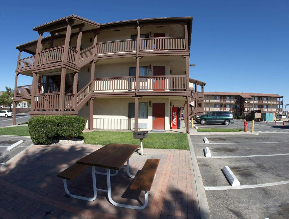 Palms Inn & Suites