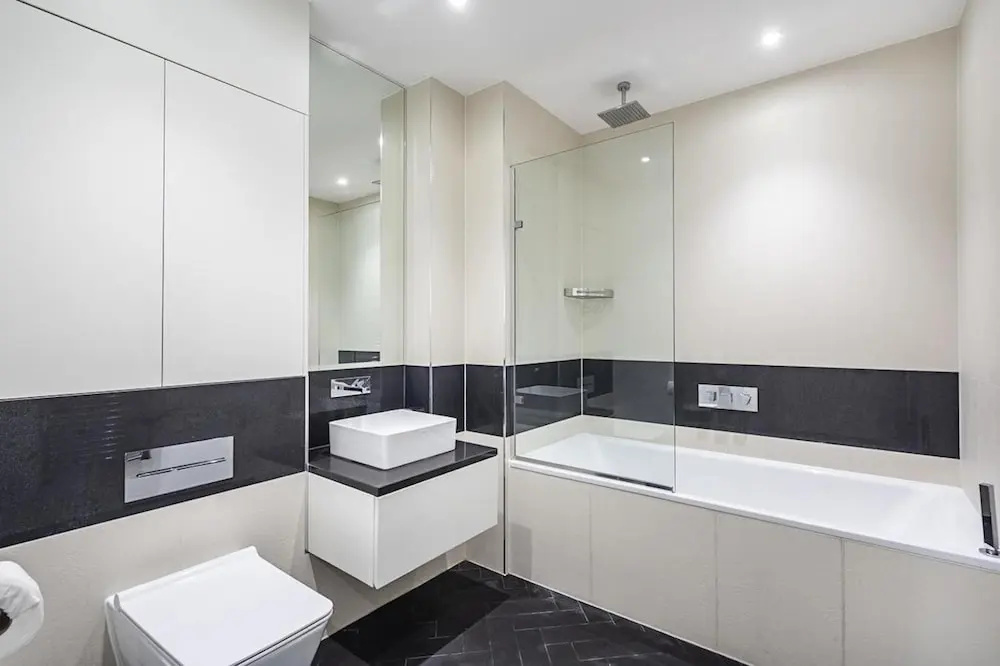 100 New King's Road · Incredible Two Bed Apartment In Parsons Green