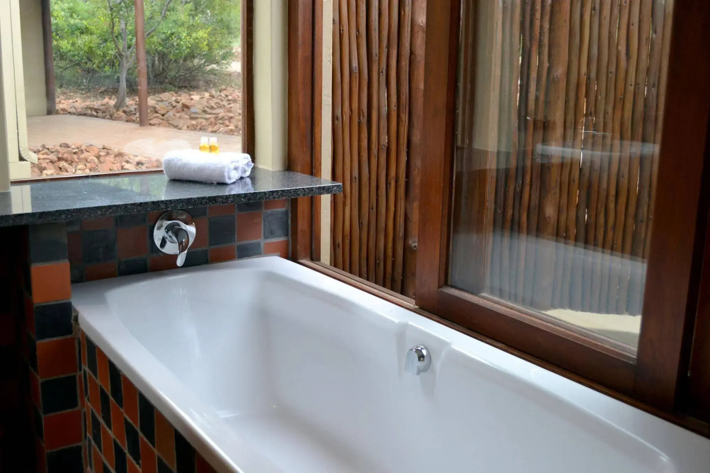 Newburg Lodge & Luxury Bush Tents, Elements Private Golf Reserve