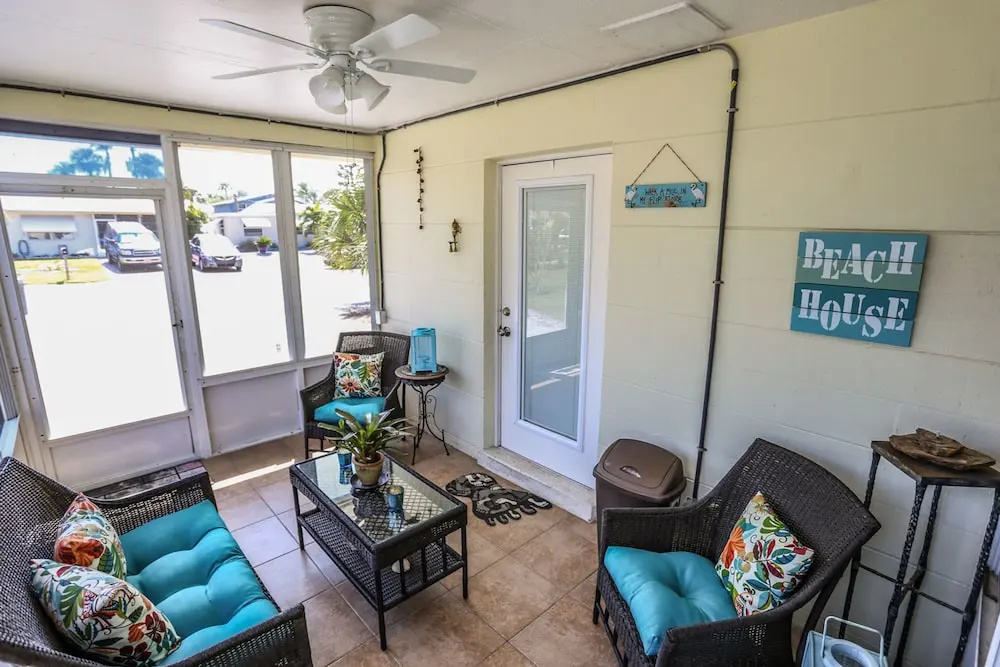 155 Hibiscus Dr - M