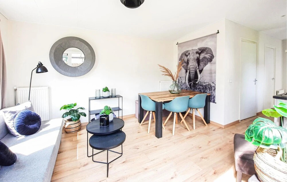 Stunning Home In Heinkenszand With Wifi