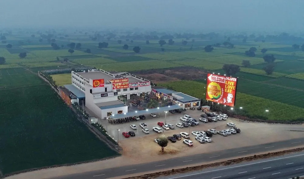 Hotel Highway king Behror