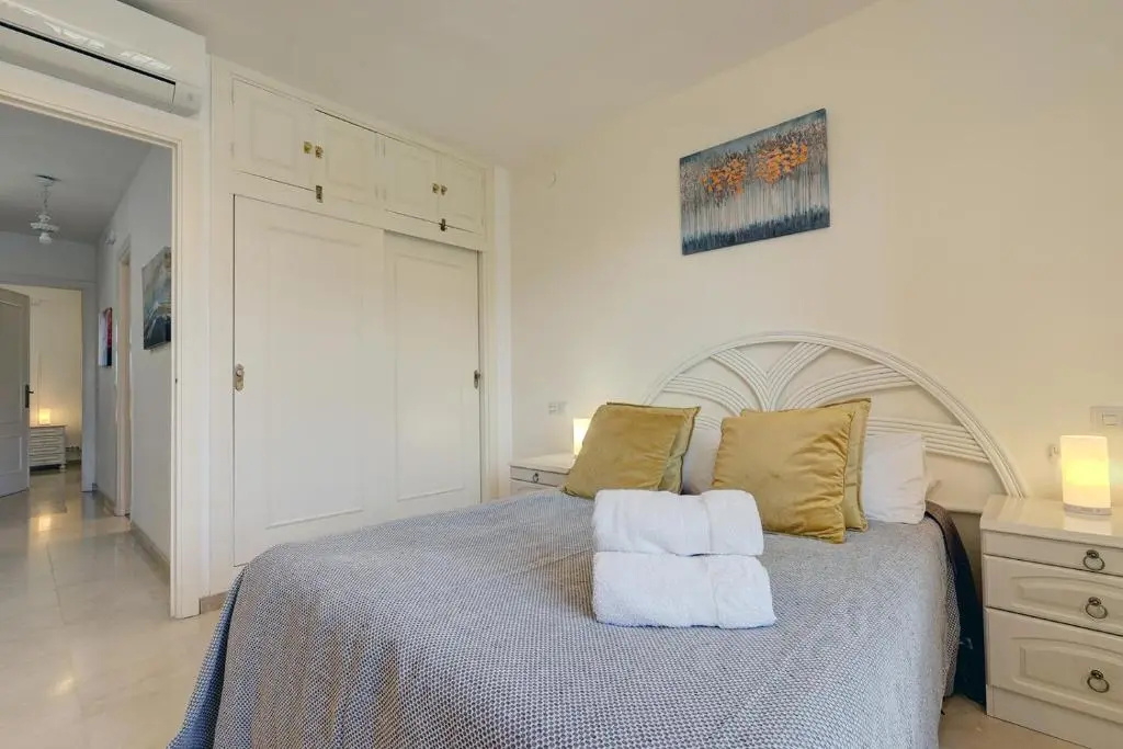 042 Classic 2 Bed Andalusian Townhouse 500m From Beach