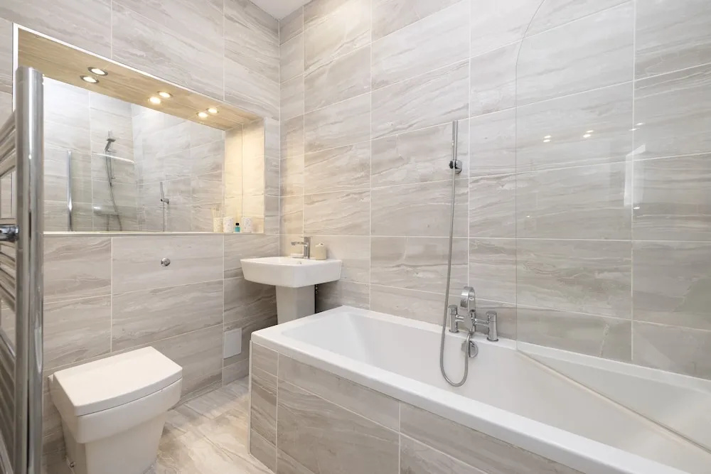JOIVY 4-Bed Stylish Flat In Edinburgh City Centre
