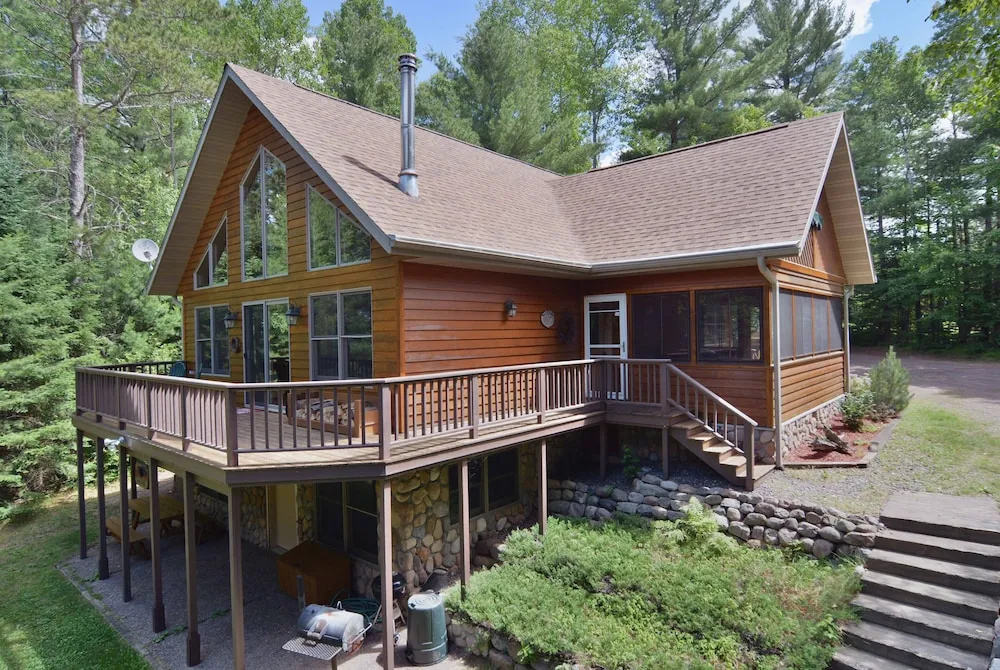Spacious Cascade Chalet with Cozy Fireplace by RedAwning
