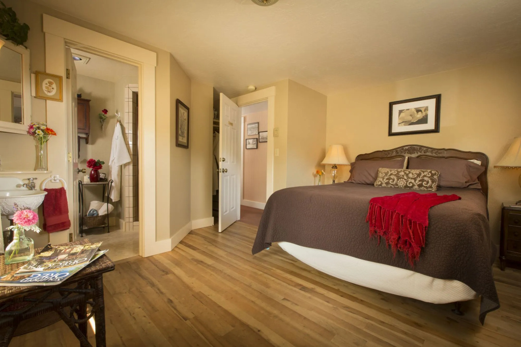 Country Willows Inn and Estate