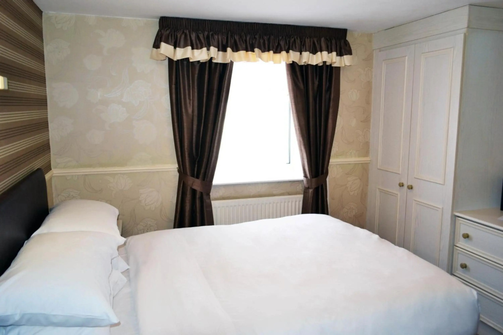 Lyndene Hotel
