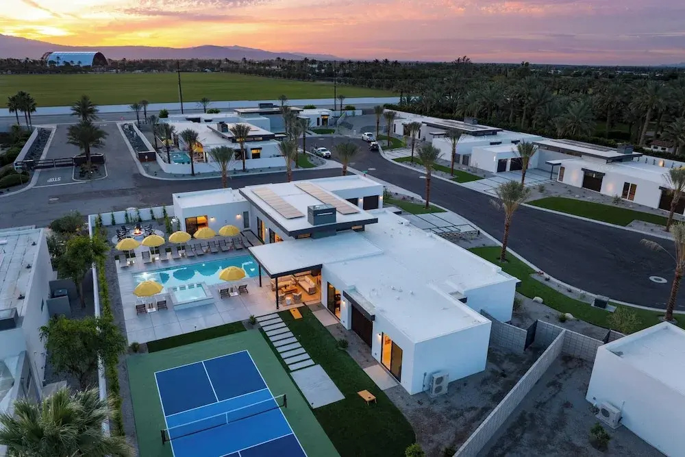 Sleeps 34 2 Villas Pool Pickleball Bocce Polo Villas Elara by AvantStay