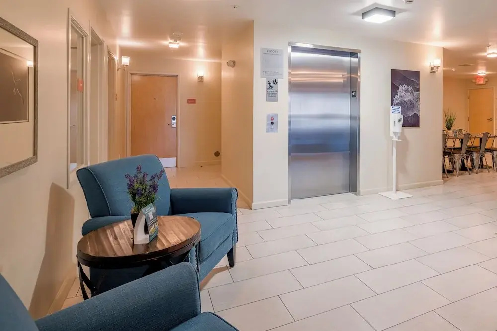 Inn At Moss Landing Point