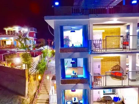 Guide Riverside Mountain House