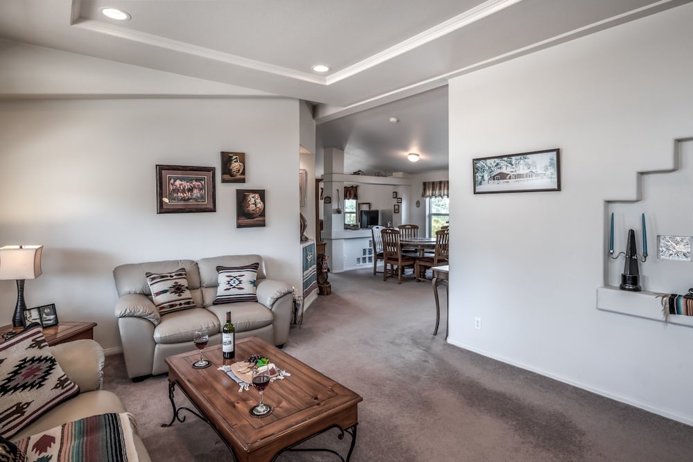137 Gavilan Hills Road