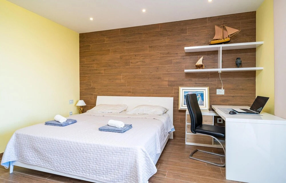 Awesome Home In Cavtat With Wifi