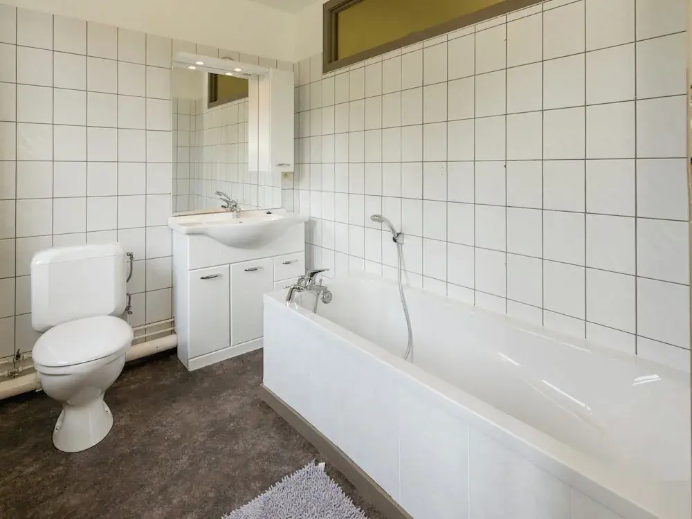 Large Group House with Welness Equipment & Swimming Pool near Malmédy