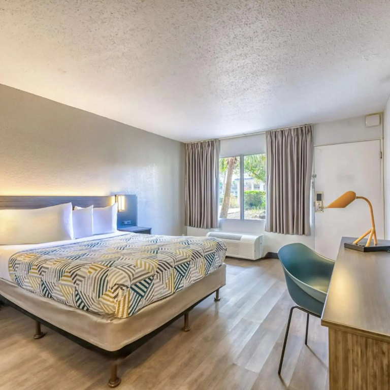 Motel 6-Spring Hill, FL - Weeki Wachee