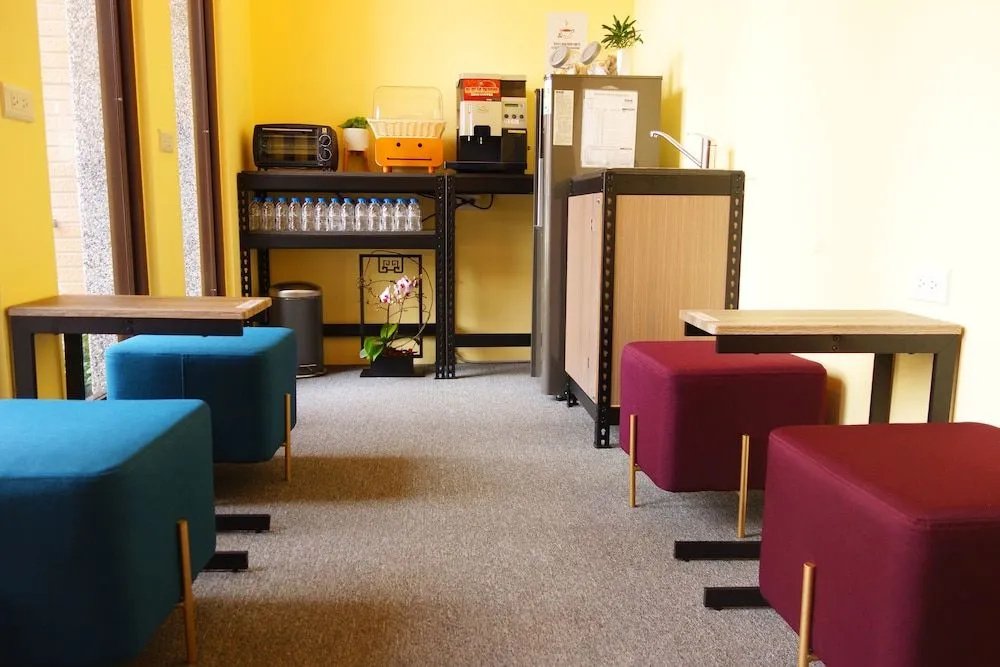 Douzi Home Hotel Hostel