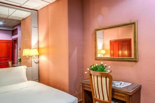 Castro Pretorio 64 Easy Rooms