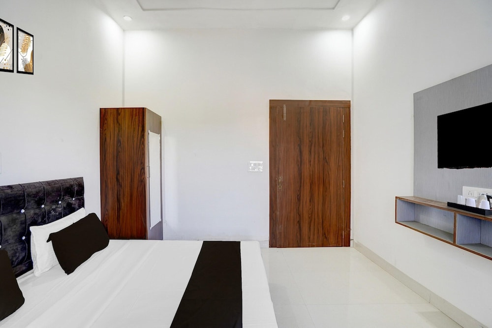 Super Hotel O Mathura-bharatpur