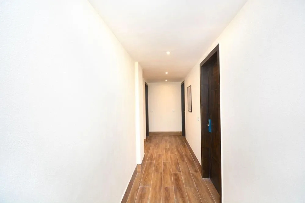 Capital O 37234 Reejas Inns N Suites