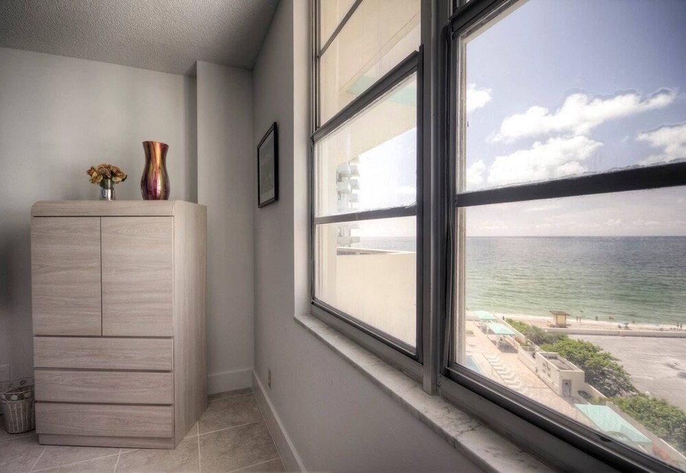 Le Sea Air 812 - Condo 2 People, Hollywood