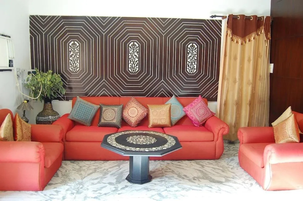 Sai Home Stay Bed & Breakfast