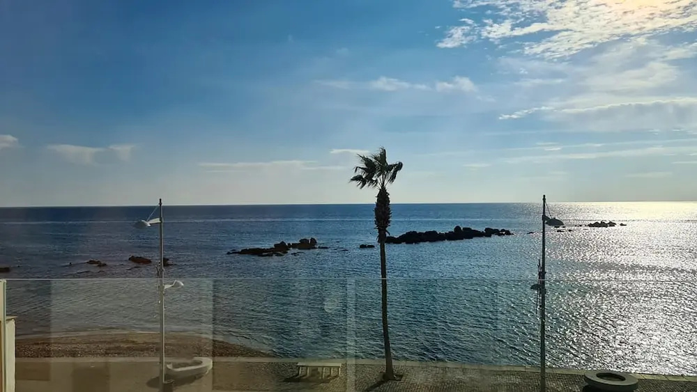 Phaedrus Living: Seaview Luxury flat Paphinia 204