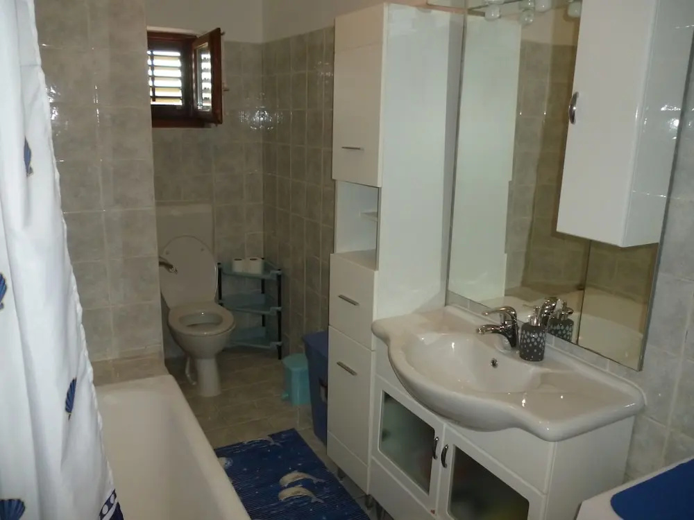 Apartment Rada - Center of Posedarje & near Beach