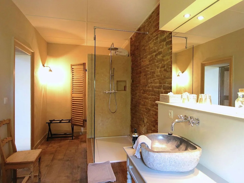 Unique Holiday Home in Virton with Hot Tub