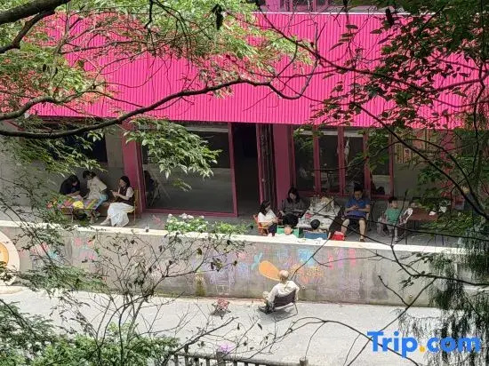 Meike Aitu Hostel