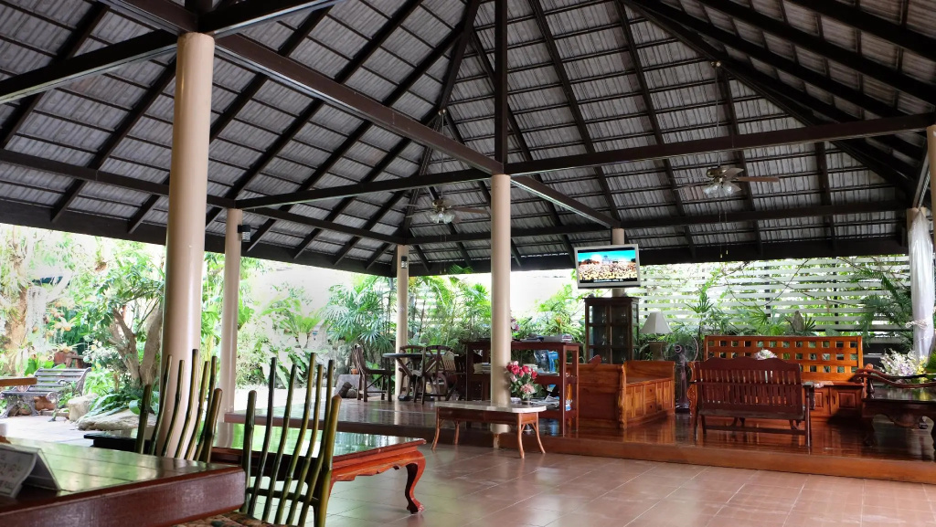 Baan Na Khon Hotel