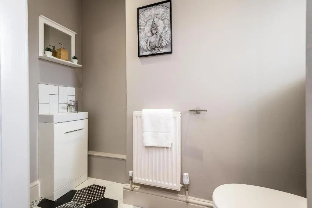 Air Host and Stay - Birchfield Lodge - Sleeps 10 Amazing spacious house
