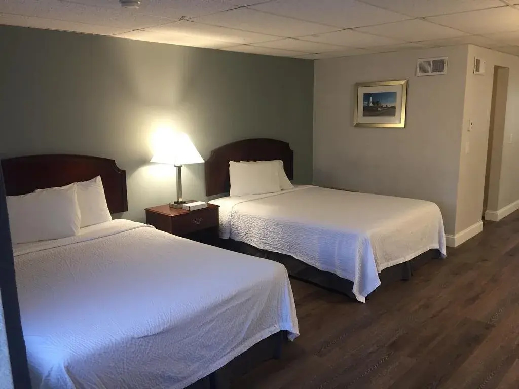 Hyannis Inn
