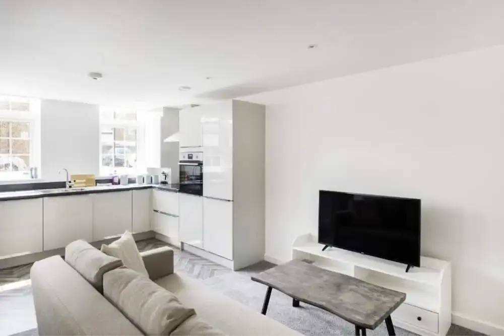 Modern 2bed Apartment-ground Floor-free Parking