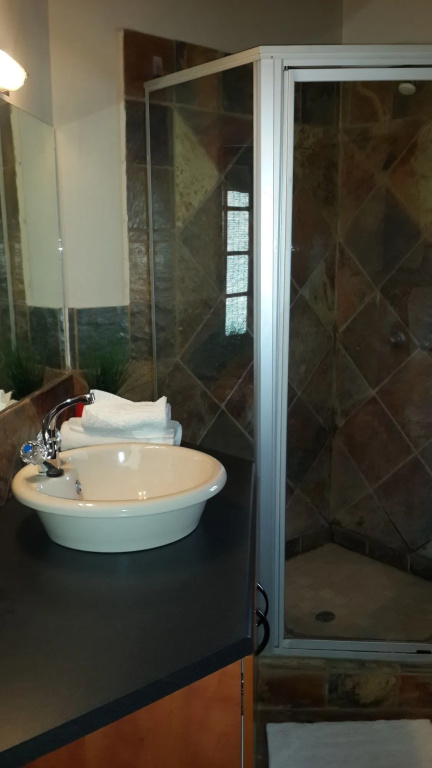 Khaya Africa Guesthouse