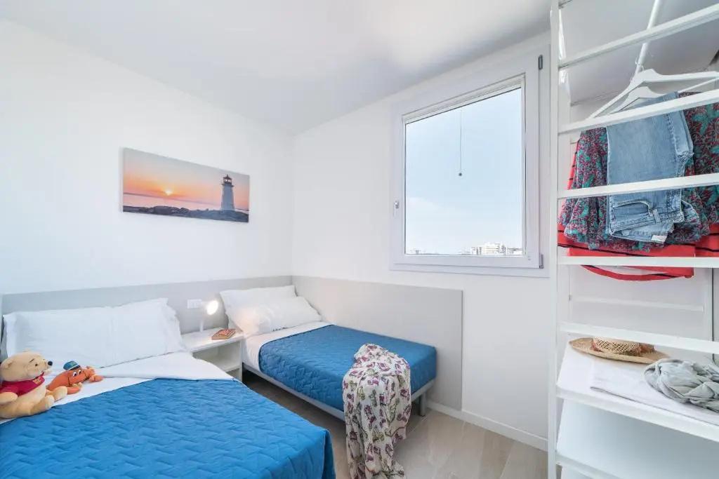 Stylish Residenza Torre Bianca 2 Bedroom Apartment Sleeps 5