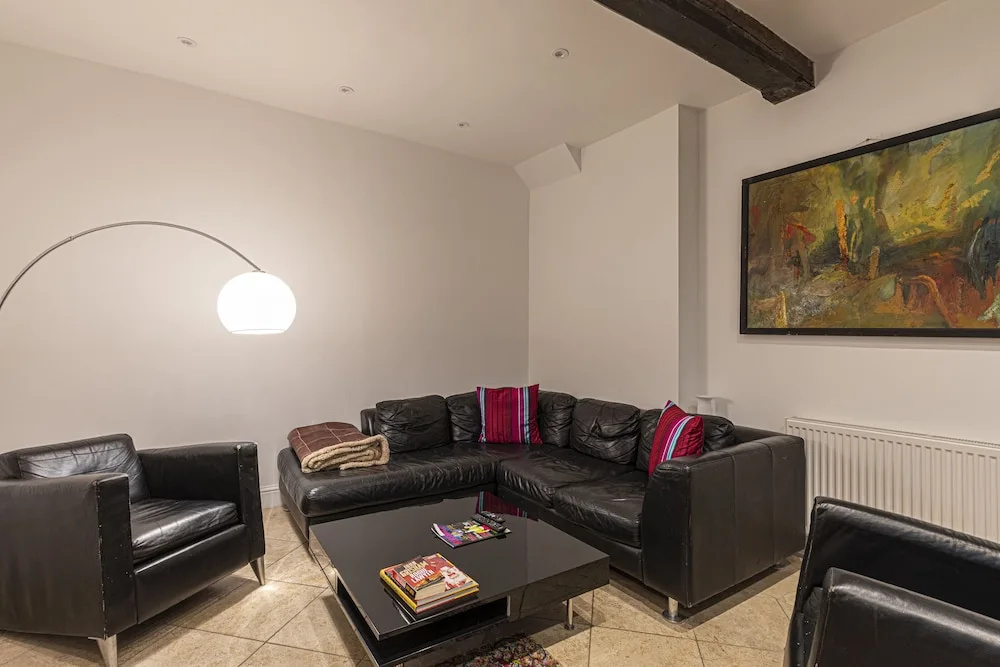 Elegant 4br House in Kensington