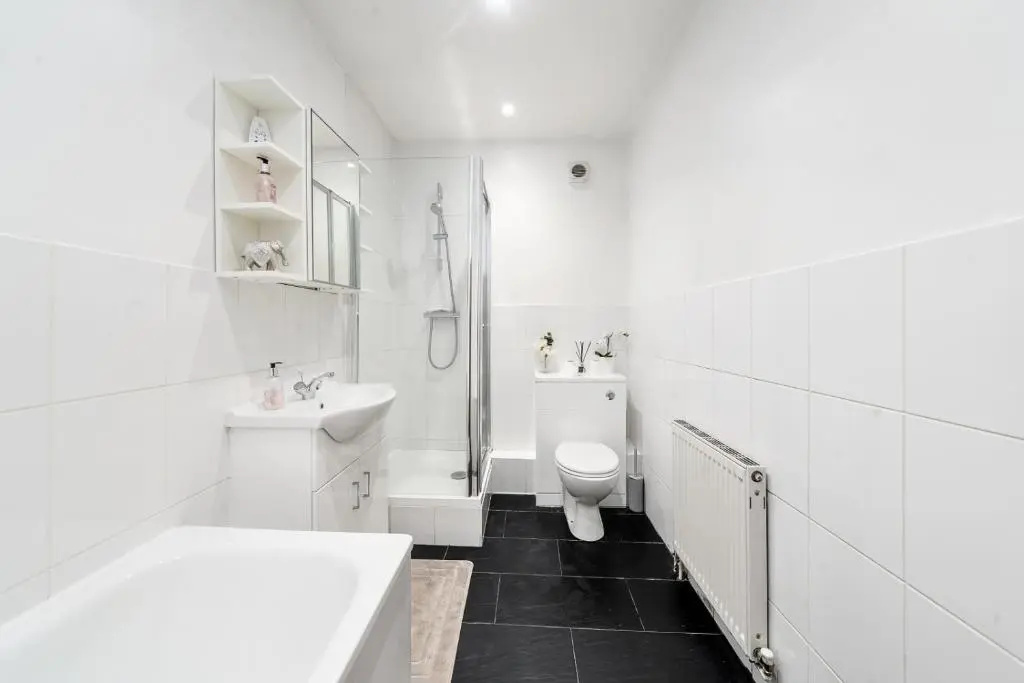 GRANGE City 2 Bed Modern Apartment by Tower Bridge London Bridge