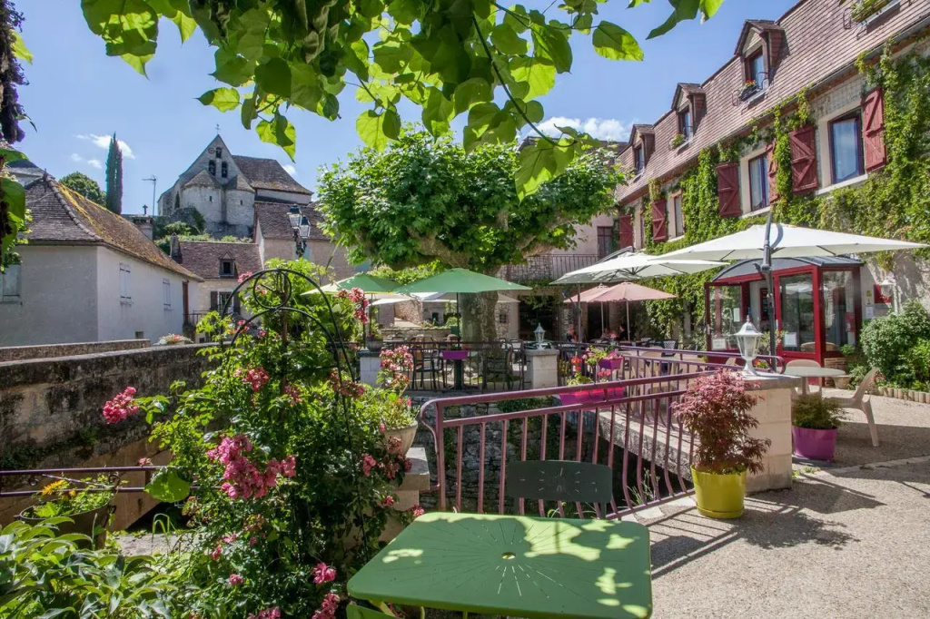 Logis Hotels - Auberge de l'Île - Hôtel 3 étoiles et Restaurant