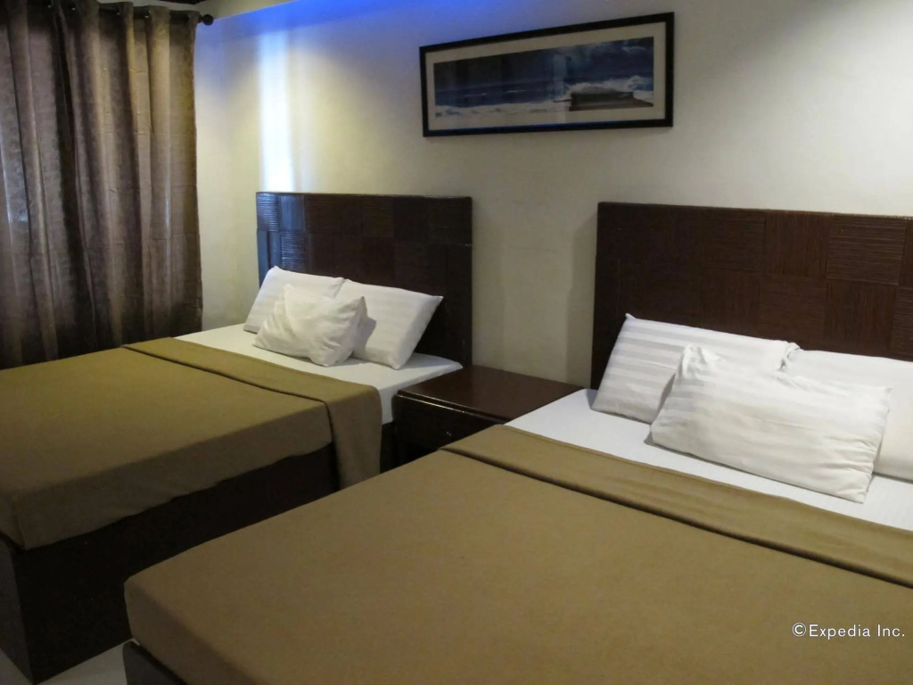 BlueFins Resort