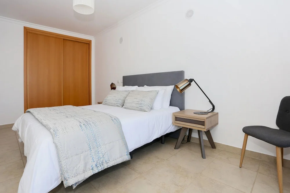 3-bedroom Apartment With Pool, Gym & Jacuzzi