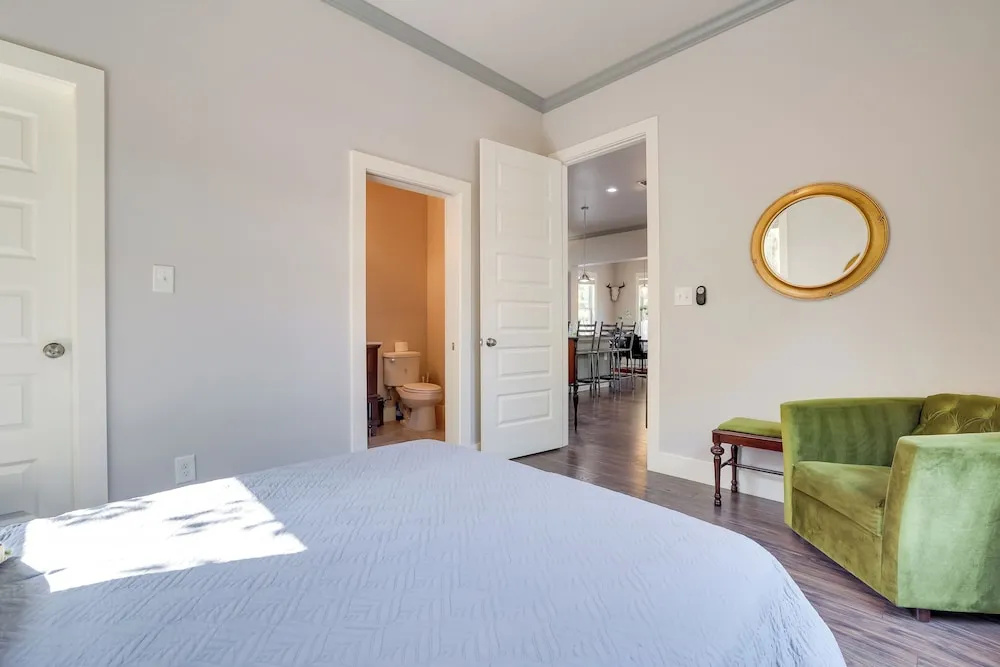 Modern Home < 1 Mi to Dwtn San Antonio & Riverwalk