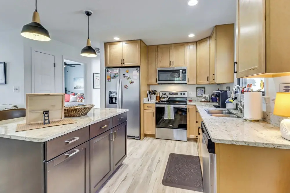 3 Blocks to Beach & Potomac River: Virginia Escape