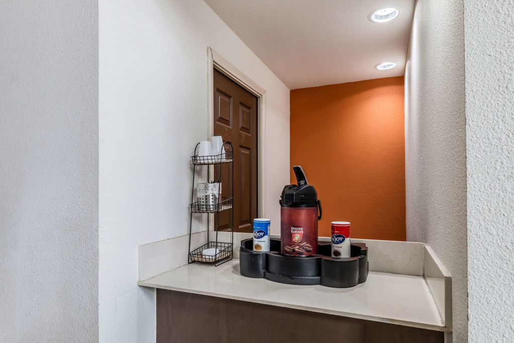 Motel 6-North Richland Hills, TX - Rufe Snow